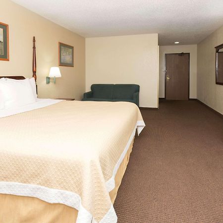 Days Inn By Wyndham Colorado Springs Airport Екстериор снимка