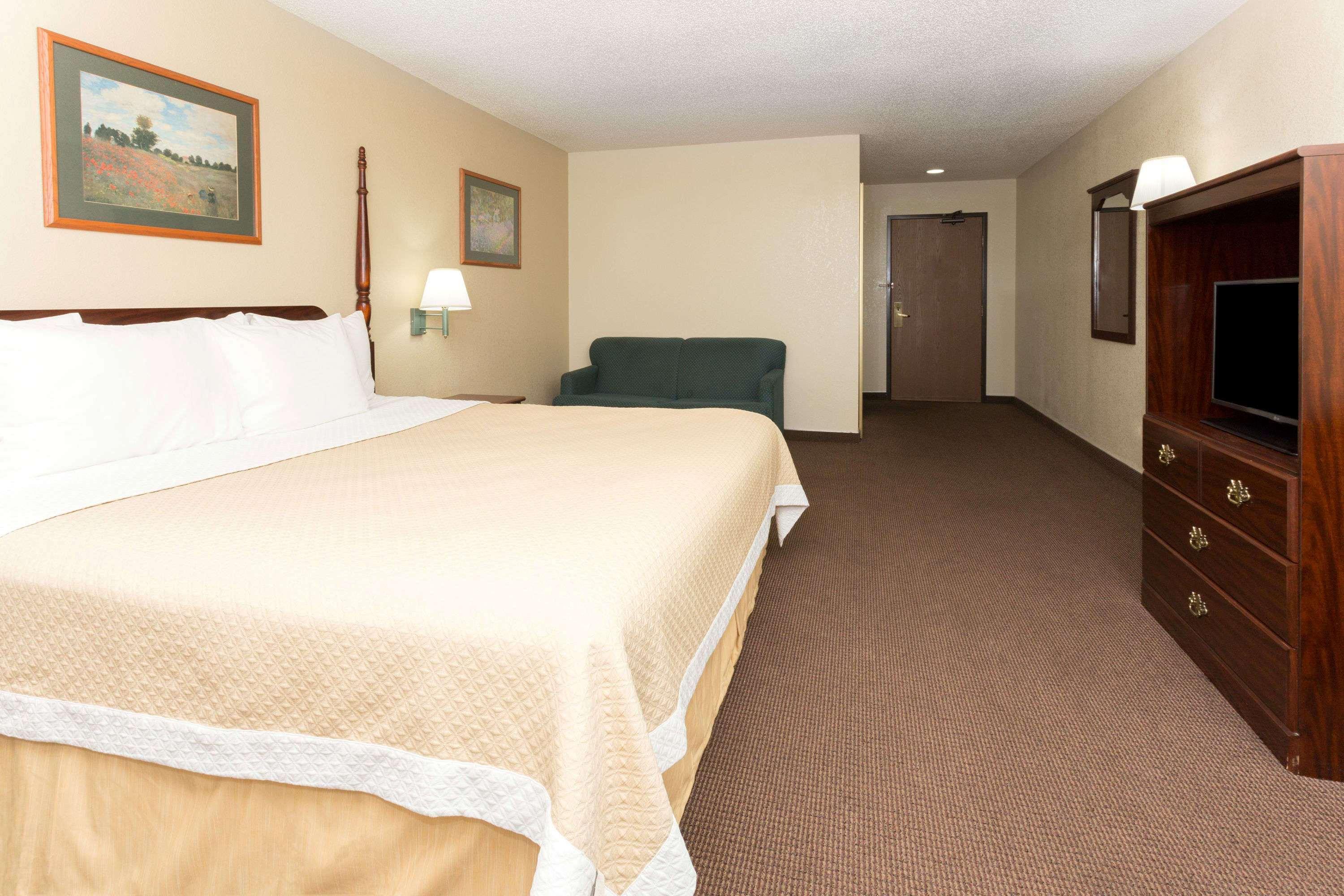 Days Inn By Wyndham Colorado Springs Airport Екстериор снимка